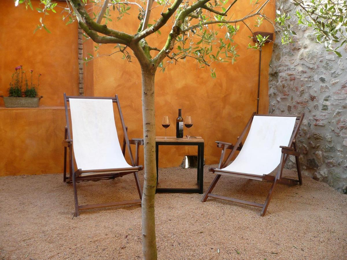 Monells - Casa Rural - Can Felip Buitenkant foto
